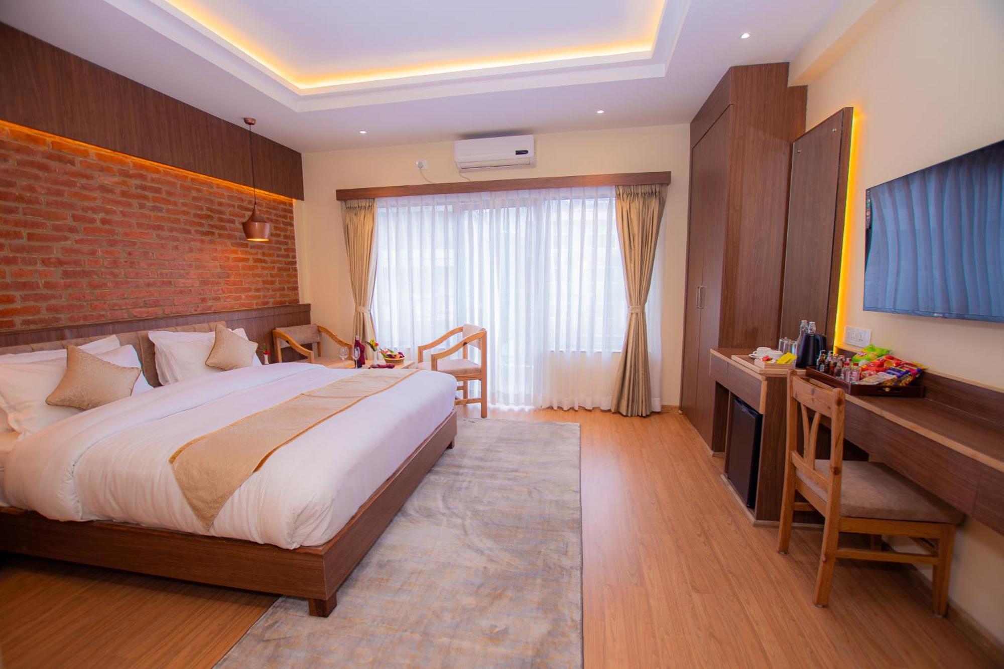Temple Himalaya Hotel & Spa Pokhara Dış mekan fotoğraf