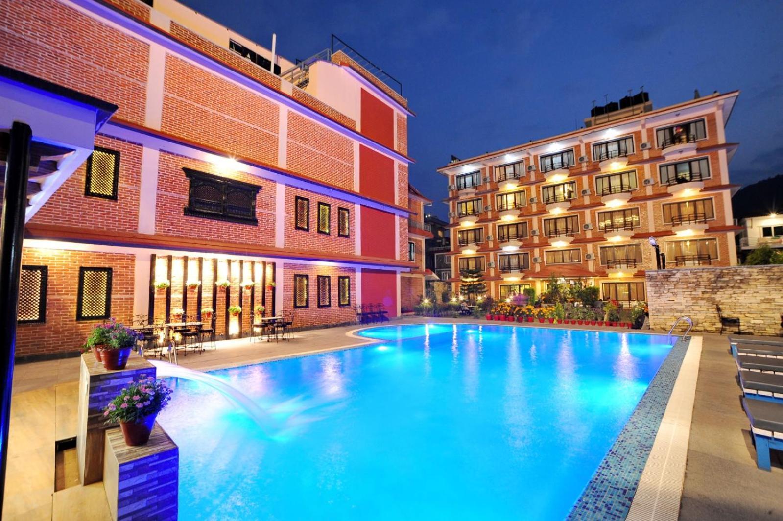 Temple Himalaya Hotel & Spa Pokhara Dış mekan fotoğraf