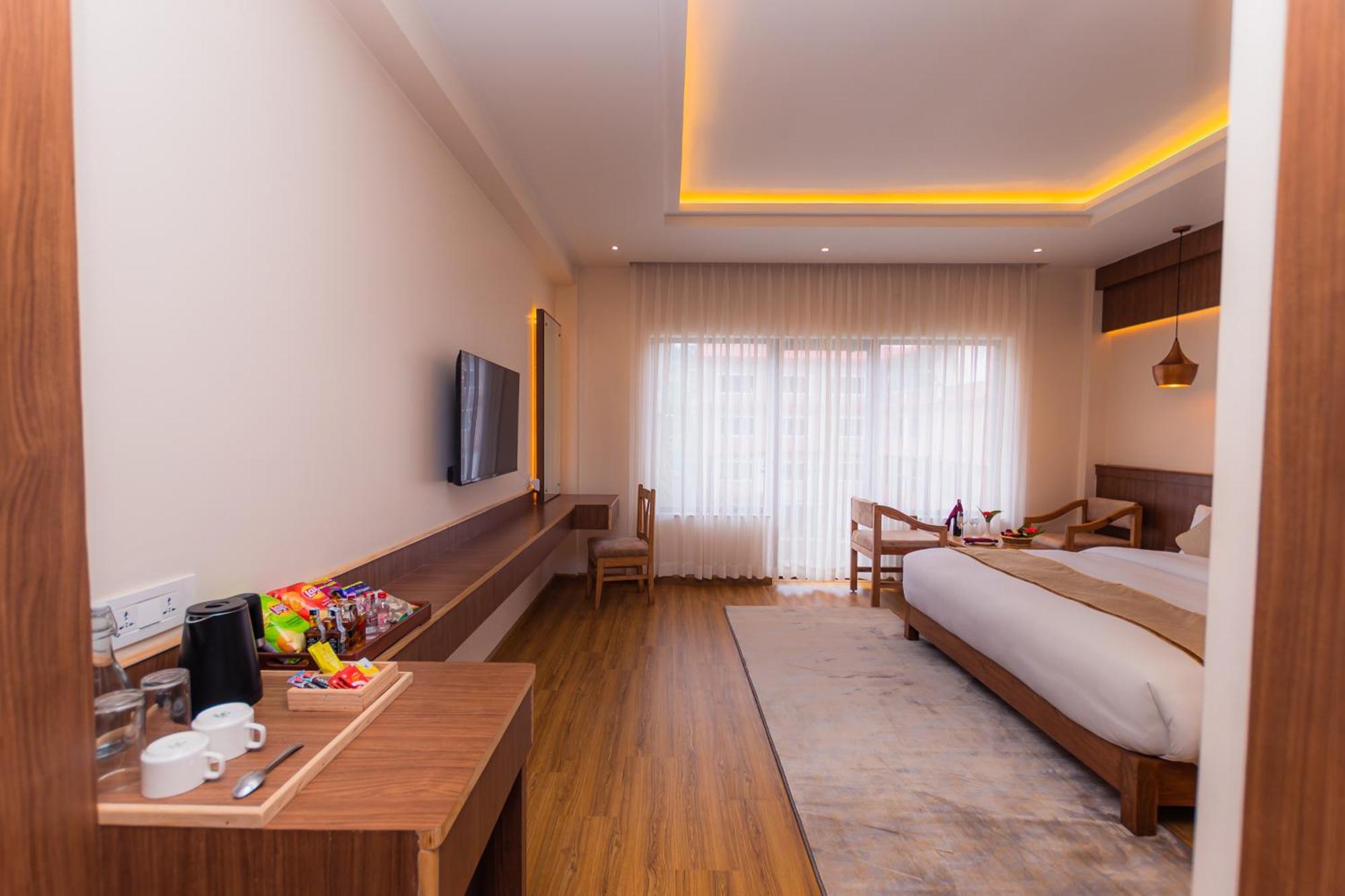 Temple Himalaya Hotel & Spa Pokhara Dış mekan fotoğraf