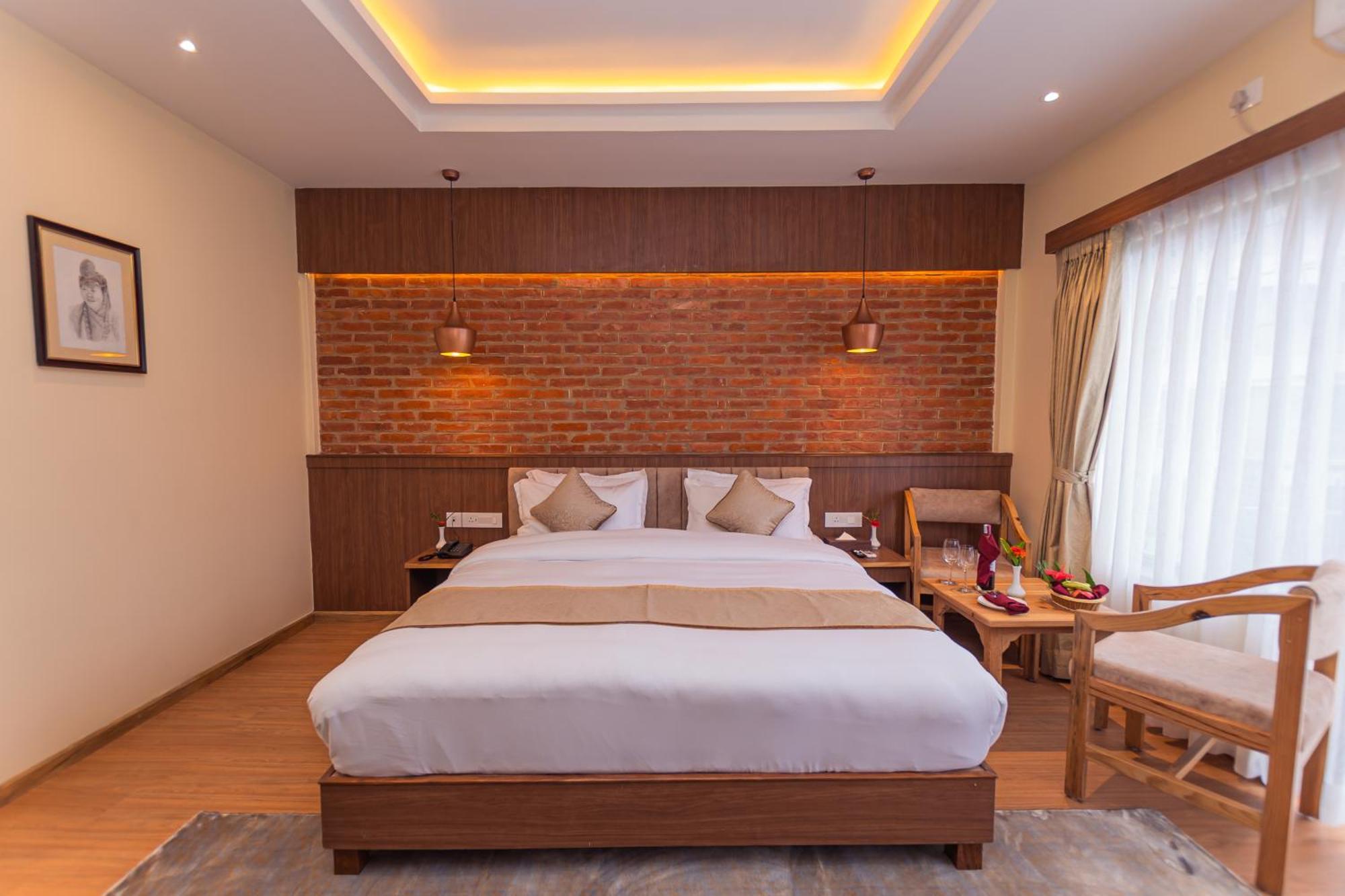 Temple Himalaya Hotel & Spa Pokhara Dış mekan fotoğraf