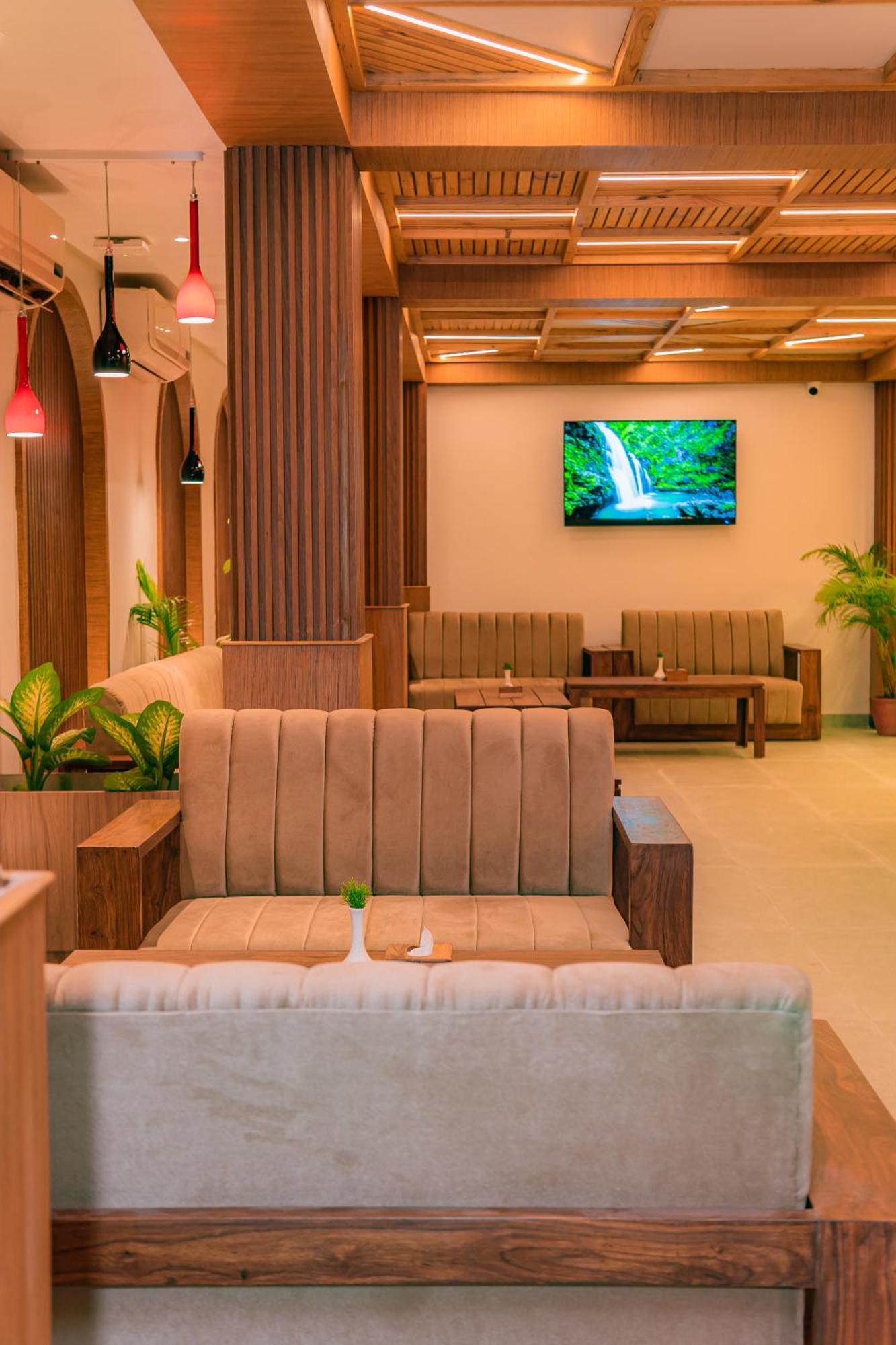 Temple Himalaya Hotel & Spa Pokhara Dış mekan fotoğraf