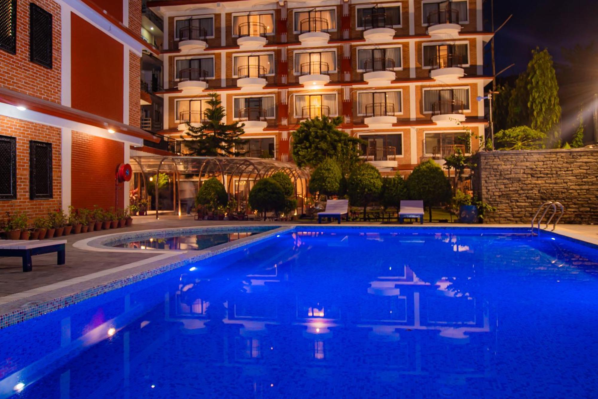 Temple Himalaya Hotel & Spa Pokhara Dış mekan fotoğraf