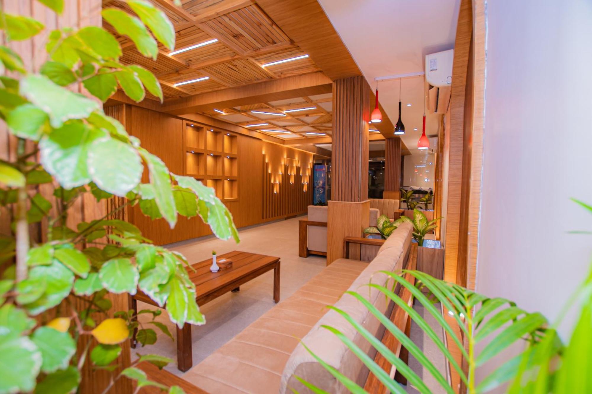 Temple Himalaya Hotel & Spa Pokhara Dış mekan fotoğraf